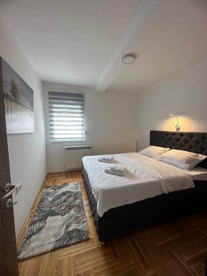 Port 2 Appartement Belgrado Buitenkant foto