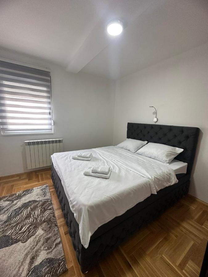 Port 2 Appartement Belgrado Buitenkant foto