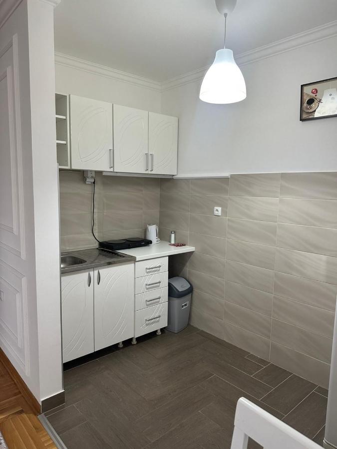Port 2 Appartement Belgrado Buitenkant foto